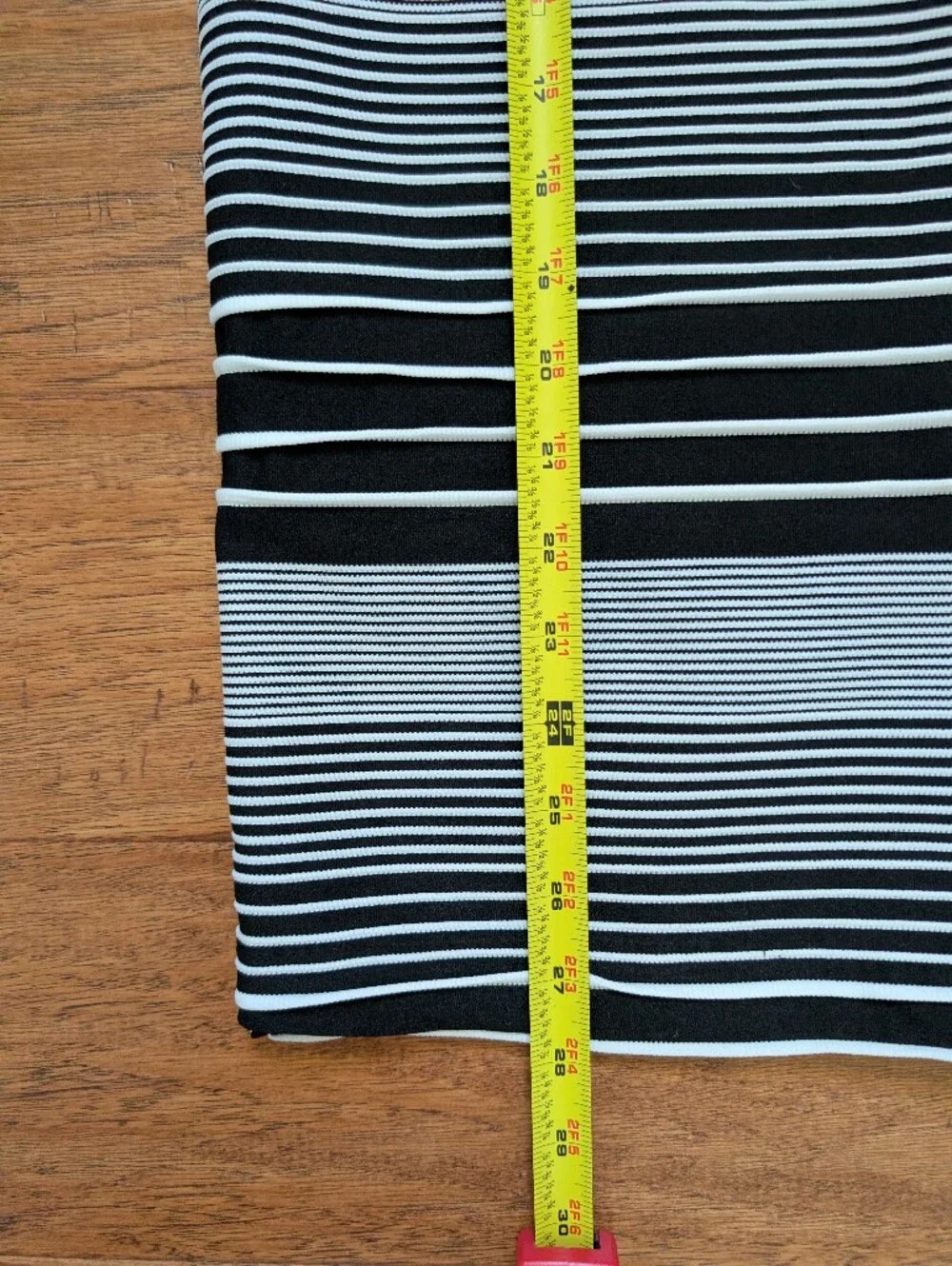 New York & Company Women's Black and White Striped Body Con Pencil Skirt XS